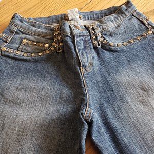 CACHE BLUE JEANS FLARED BOTTOMS W/ EMBELLISHMENTS